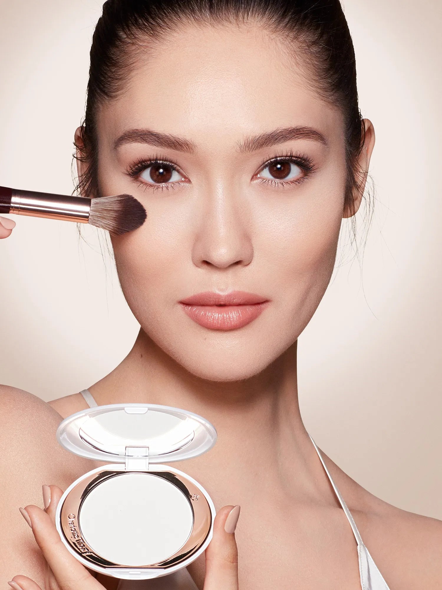 Charlotte Tilbury Airbrush Brightening flawless finish