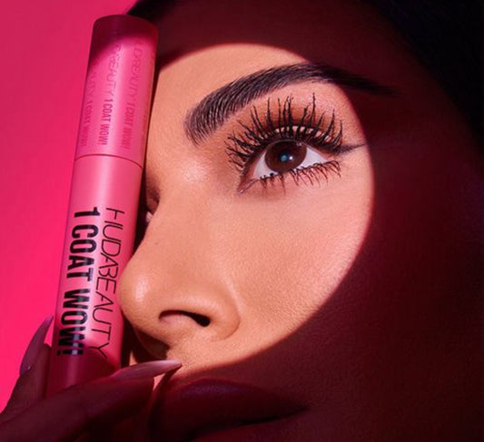 Huda beauty 1 coat Wow Mascara